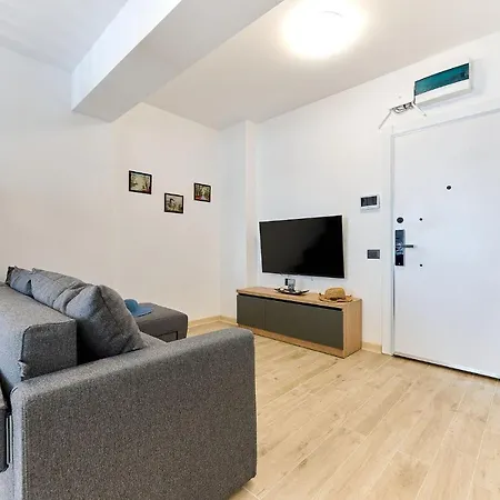 Spa&pool In Infinity - Parking Apartment Mamaia