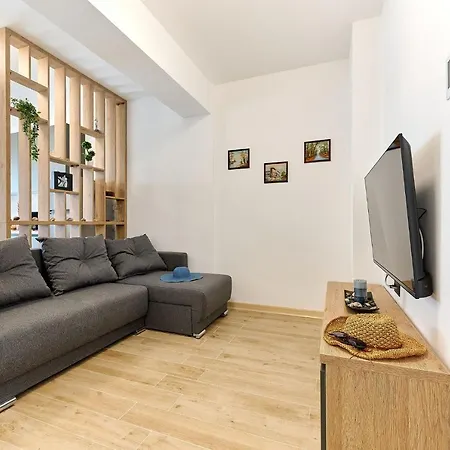 Spa&pool In Infinity - Parking Mamaia